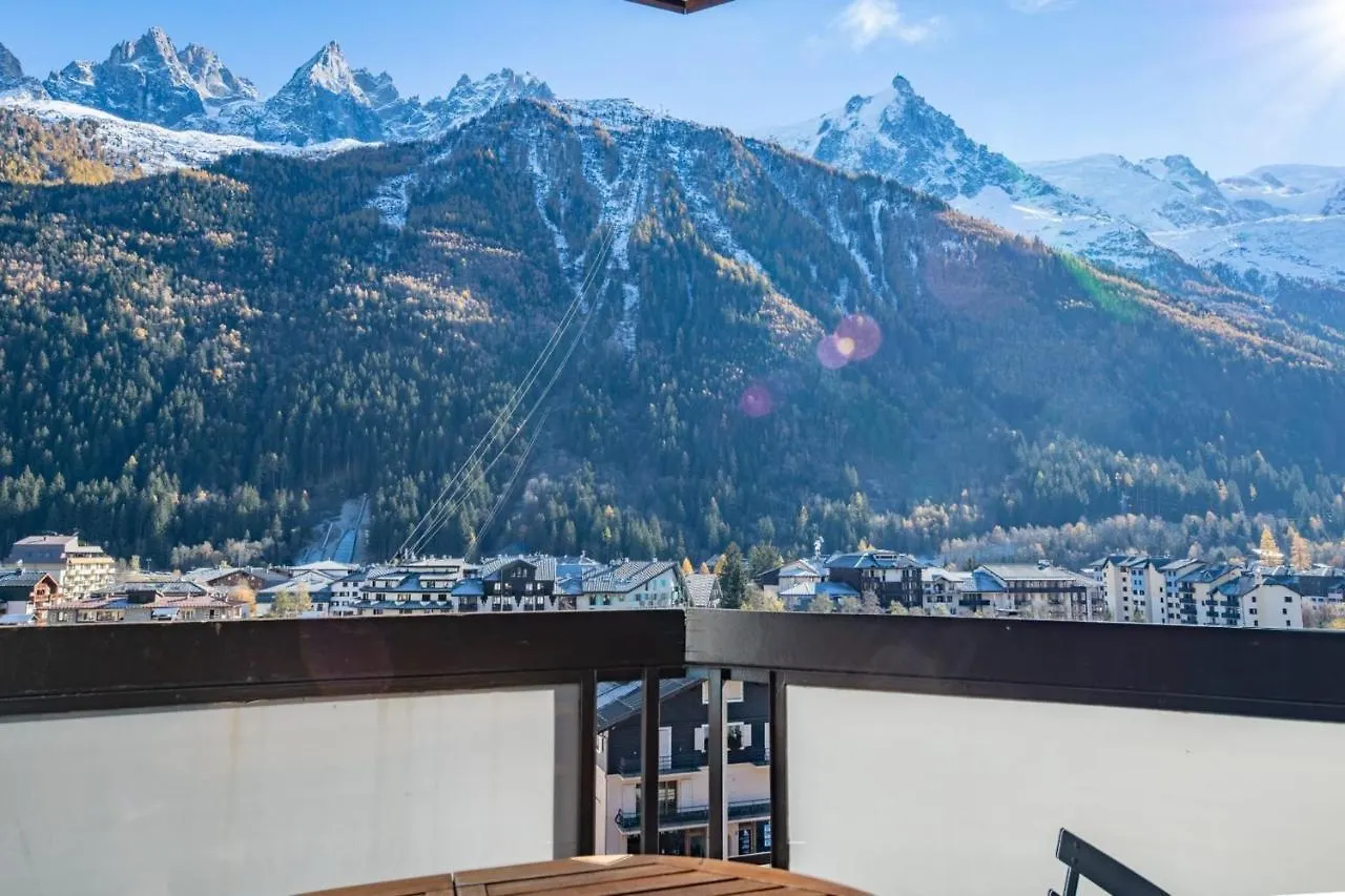 Charming Studio With Balcony And View In Chamonix France
